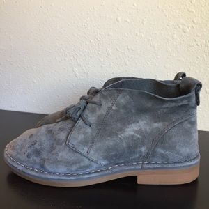 Hush Puppies gray moyen boot size 7.5
